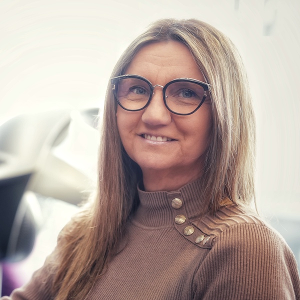 Bild der Inhaberin Friseurin Sanela Selman